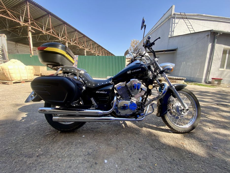 Продам мотоцикл lifan LF250-b