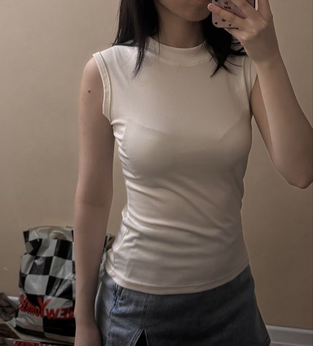 белая летняя майка