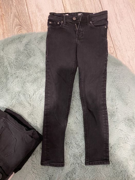 Pantaloni de blugi