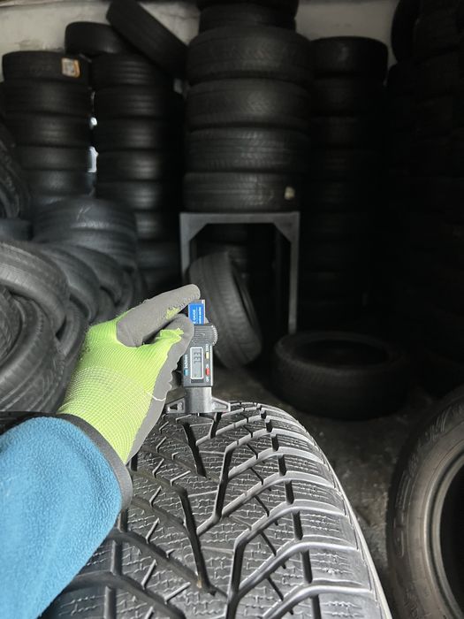 4 anvelope de iarna 225/60/18 yokohama!