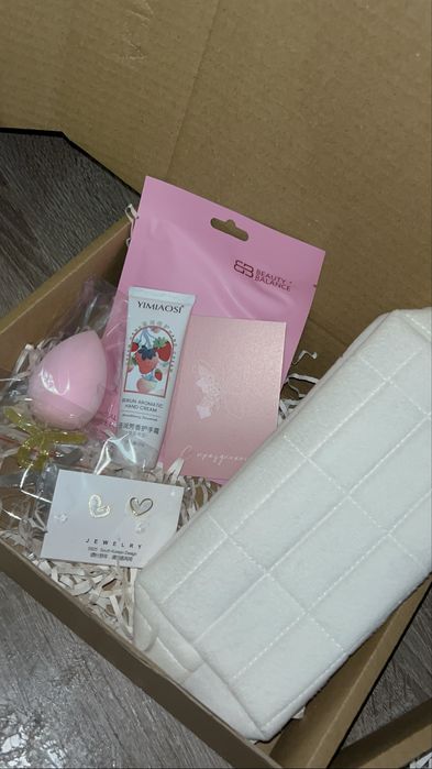 Подарочные боксы