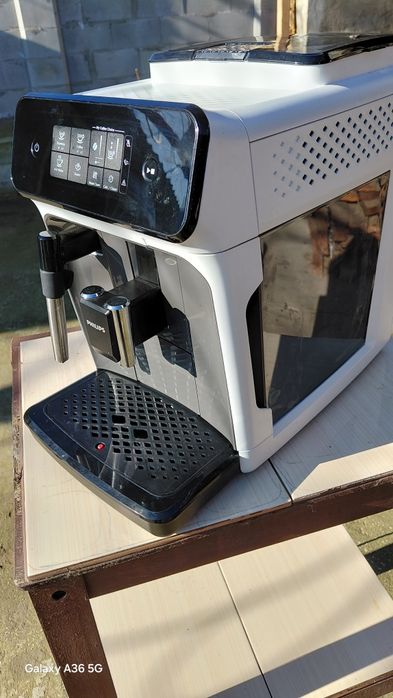 Продавам Кафеавтомат ФИЛИПС много малко работила .