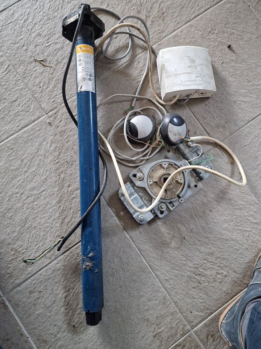 Poarta de garaj 5.5m rulou motor somfy