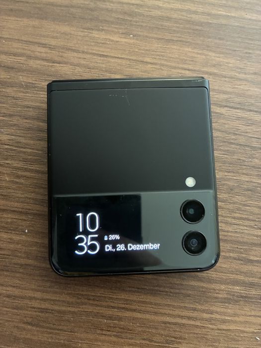 Samsung Galaxy Z Flip 4 - за части