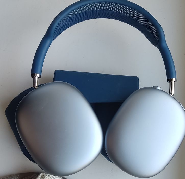 AirPods Max наушники