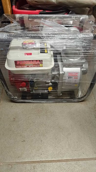 Vând pompa de apă Ferrara