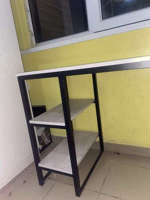 Стол в хорошем состоянии