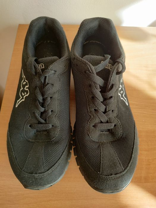 Маратонки Adidas, Nike, Kappa