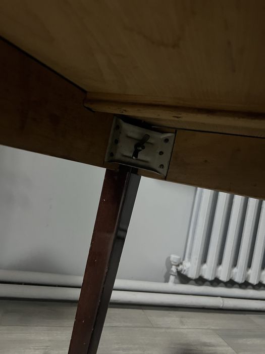 Продам стол раздвижной