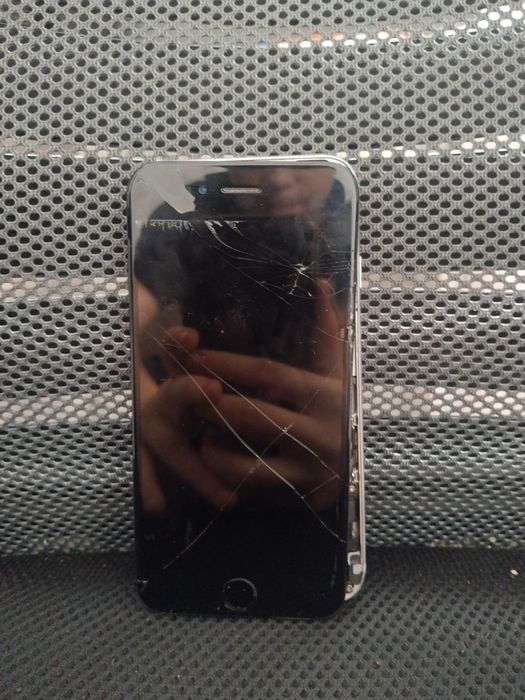 Apple 6  продам с