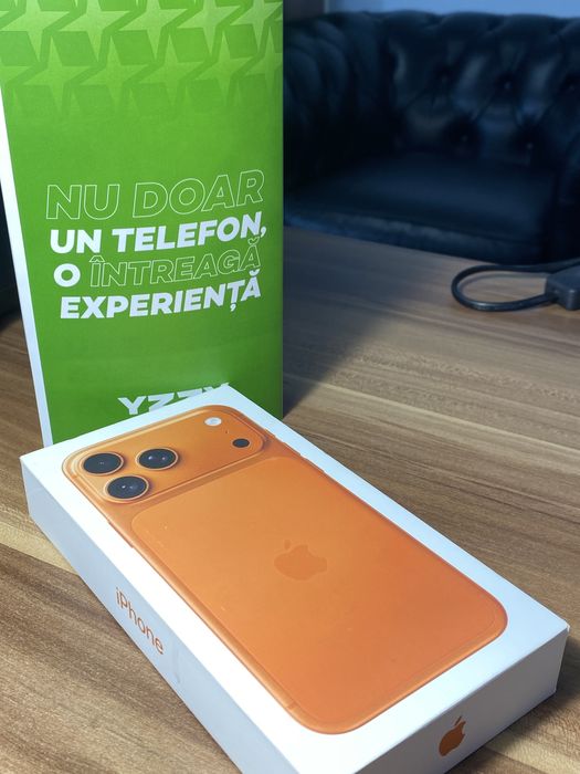 iPhone 17 Pro Max • 256 GB • Cosmic Orange