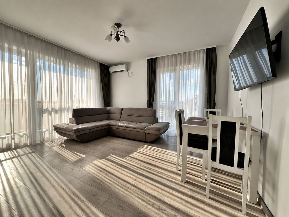 Închiriez apartament cu 3 camere