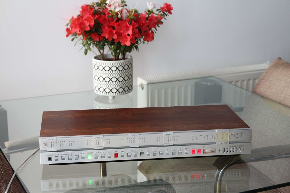 BANG & OLUFSEN Beomaster 3000-2 radio, preamplificator si amplificator de putere integrat, Danemarca iunie 1971