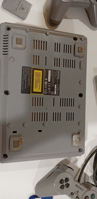 Sony PlayStation 1 (PS1)