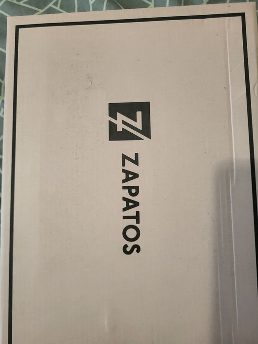 Vând pantofi noi cu baretă