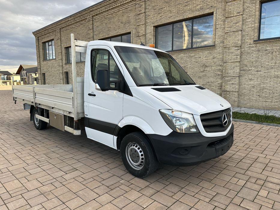 Mercedes-Benz Sprinter 319