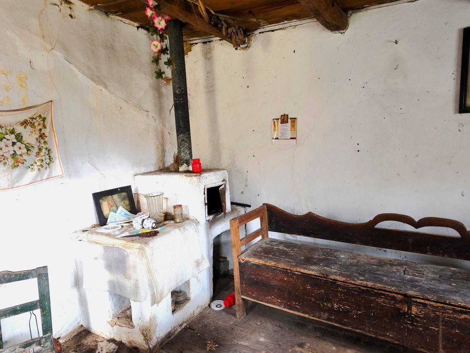 Proprietate autentica in natura - 6,3 ha teren - casa traditionala- Boiu de sus, jud. Hunedoara