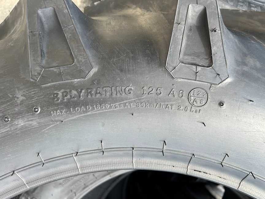 Anvelope noi 13.6-28 cu 8 pliuri pentru tractor spate marca GRI