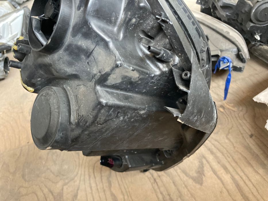 Оригинален десен фар за Audi A6 C7. 11-14.