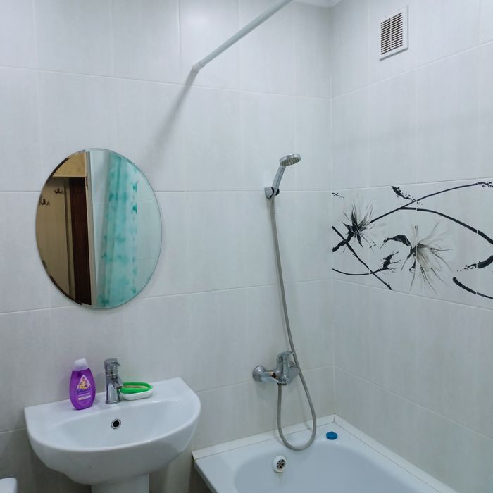 Сдам посуточно , 1 кв в 11 микр