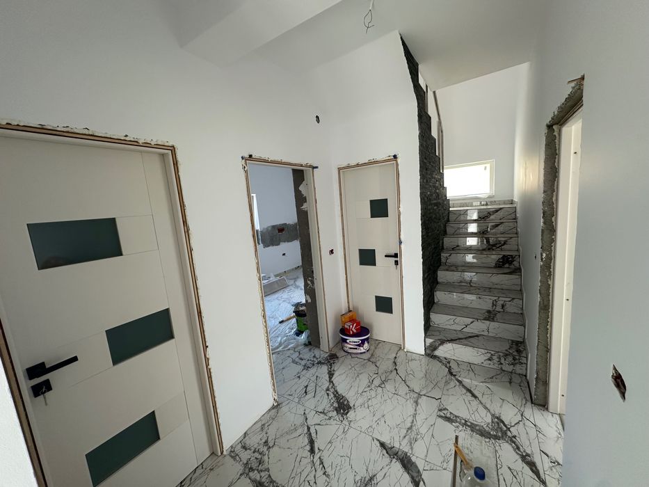 Casa de vanzare in Curtea de Arges, 130 mp utili, teren 500 mp.