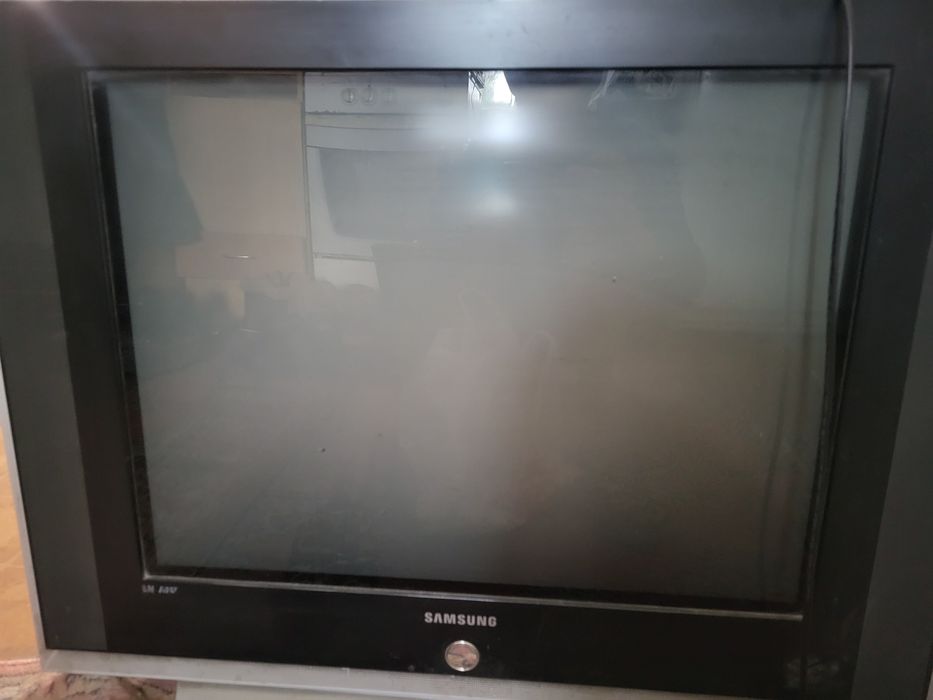 Телевизор в рабочем состоянии