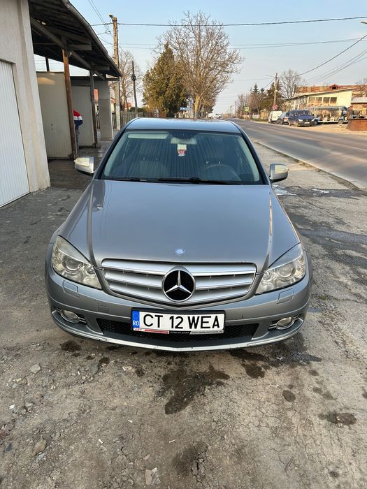 Vând Mercedes w204