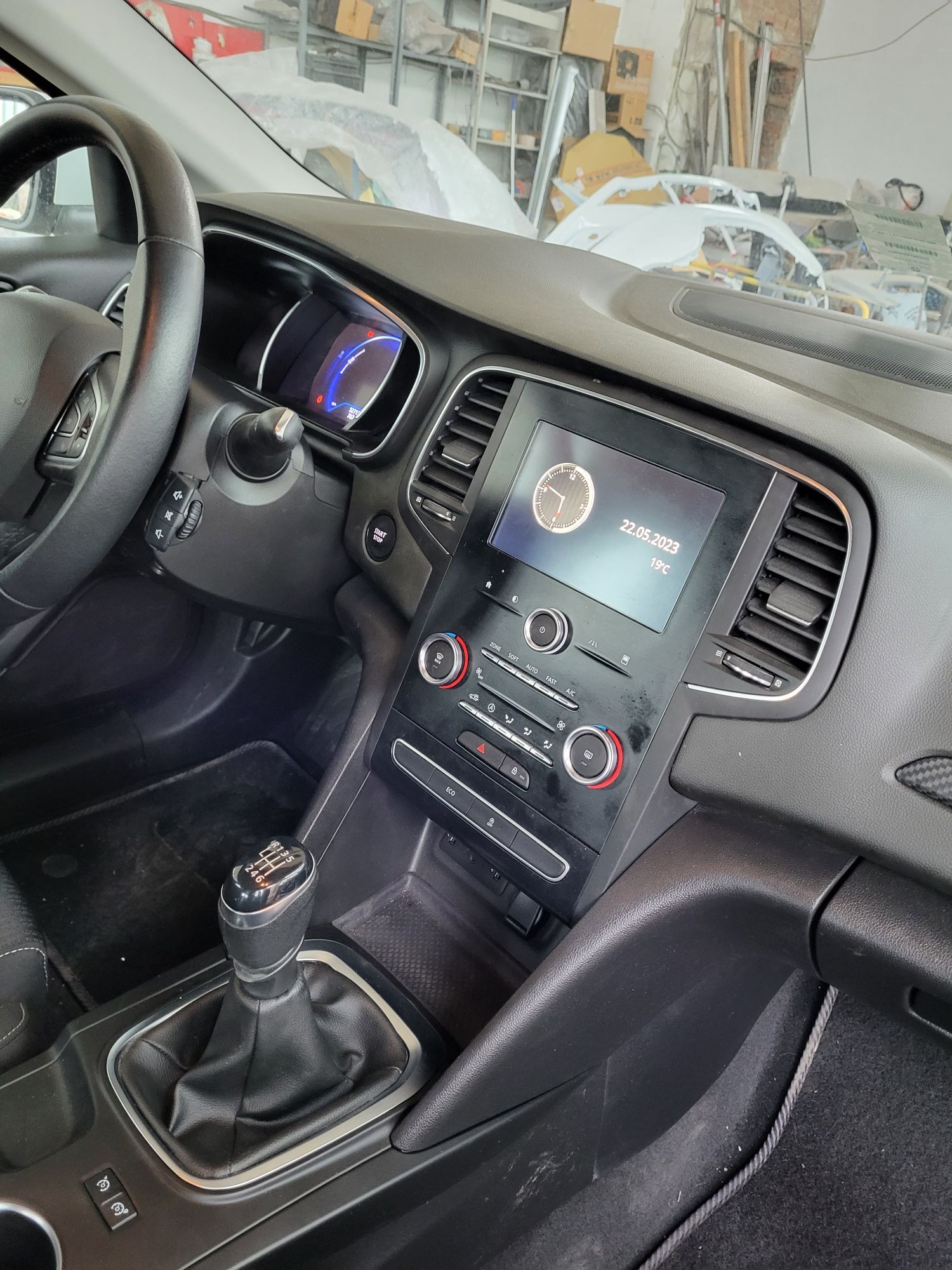 Продавам Рено МЕГАН 2020г 1,5 дци НАВИГАЦИЯ с. Казичене • OLX.bg