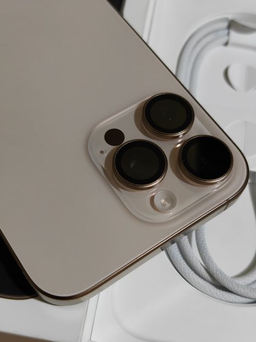 iPhone 16 Pro Max 256 gb ёмкость 100