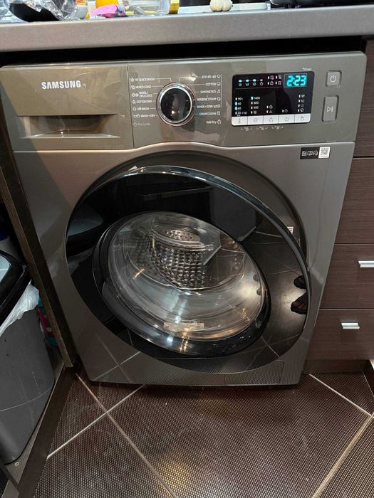 Пералня със сушилня Samsung WD80T4046CX/LE 8KG в перфектно състояние