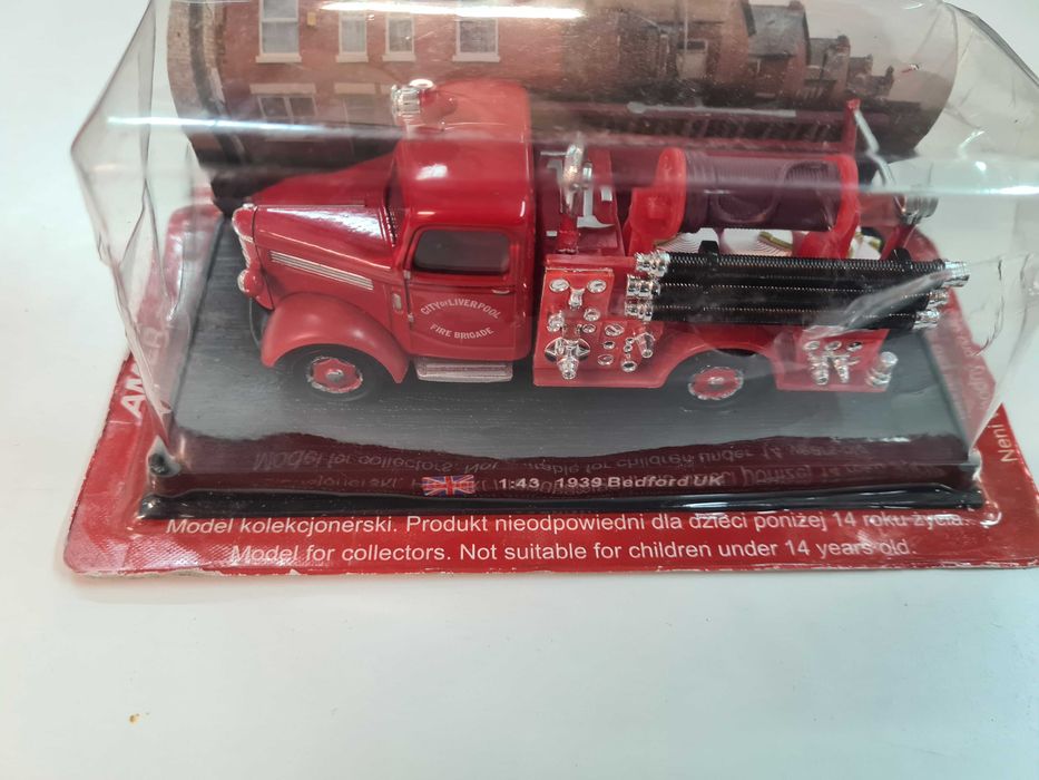 Machete la scara 1:43 POMPIERI - LOT