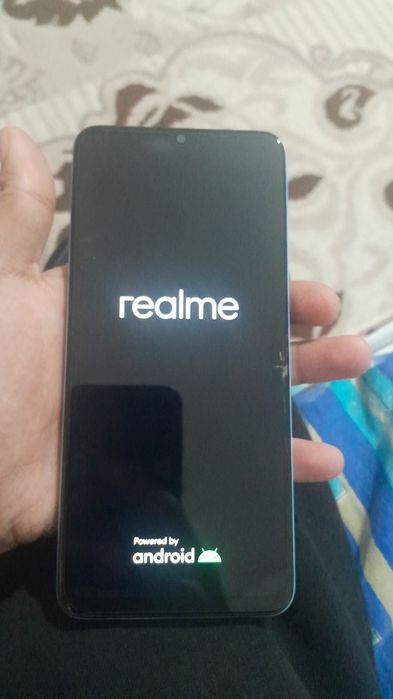 Realme note 50...