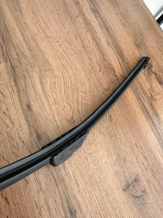 Дворник (dvornik, sho'tka, oyna tozalagich)