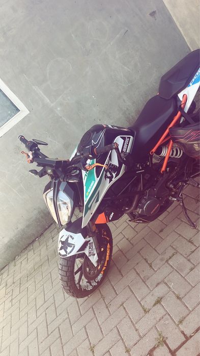 Vand KTM DUKE  125 cc!!!!