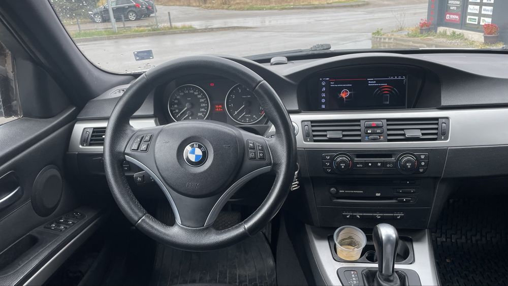 Продавам БМВ 325i.  XD