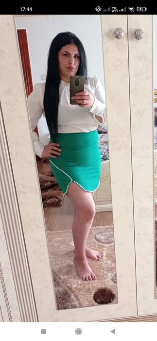 Vând rochii de seara