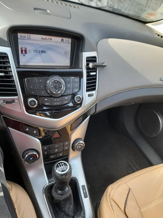 Vând Chevrolet  Cruze recent adusa din Germania