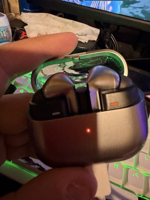 СПЕШНО!!! Продавам Samsung Galaxy Pods 3 Pro в отлично състояние