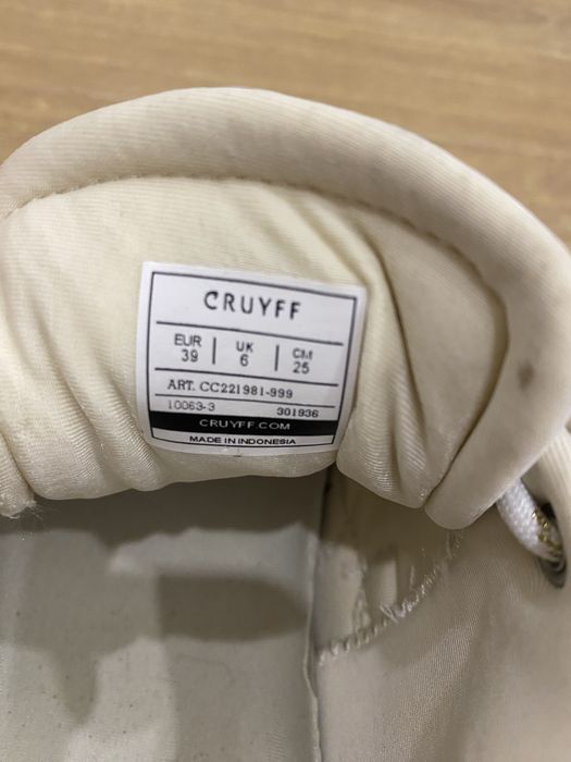 Дамски маратонки CRUYFF  39 номер
