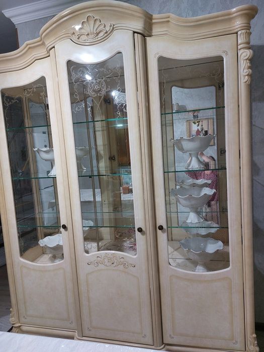 Сервант для гостиной