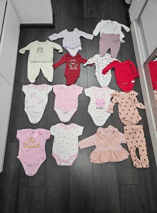 Vand loturi hainute fetite 0-6 luni