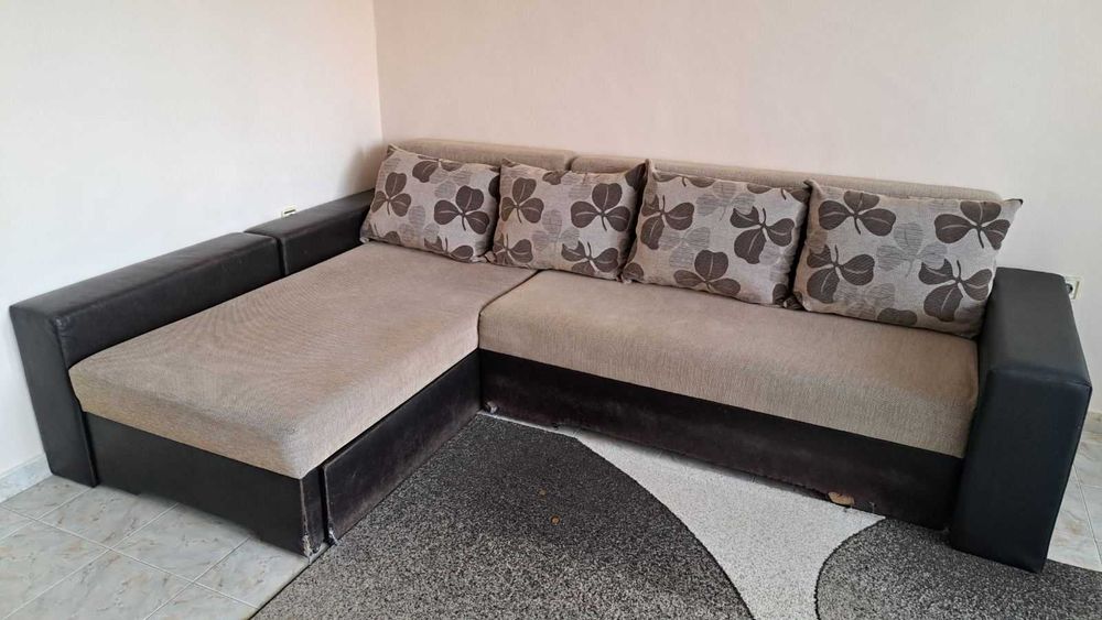 Ъглов диван  с възможност за лява или дясна позиция