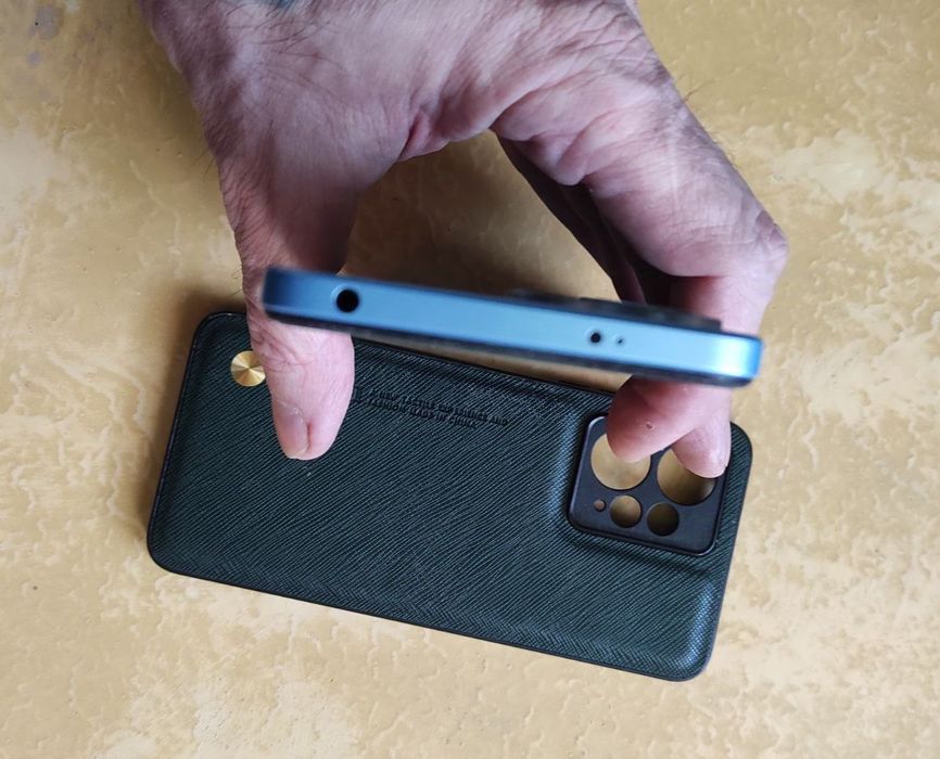 Продам Redmi Note 12 4G.