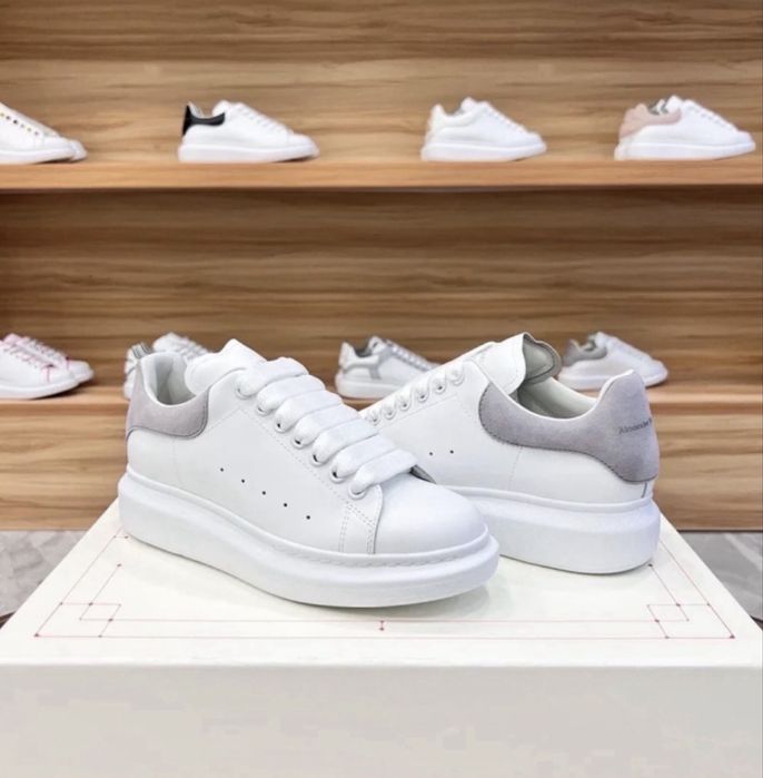 Alexander McQueen PREMIUM