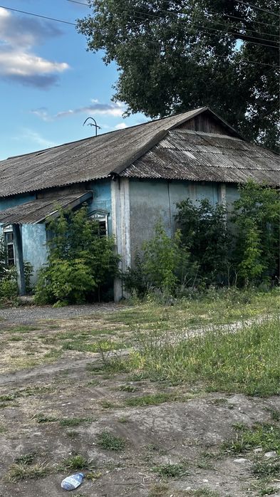 Здание продам . Комерческое