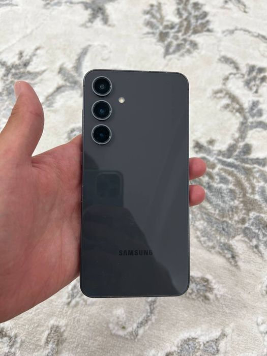 Samsung s24 fe продаеться