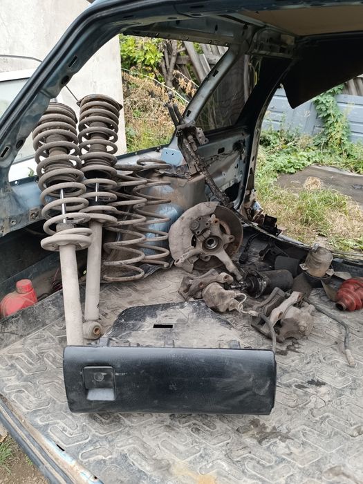 Запчасти на пассат б3,и ходовка