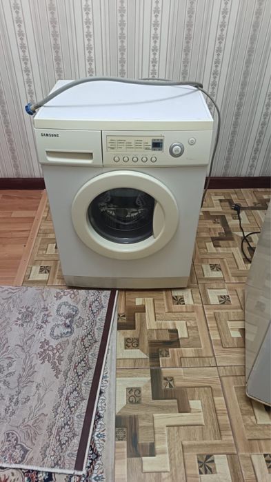 Продается поддержаная стиралка.