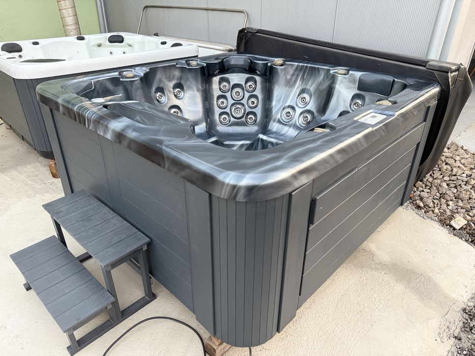 Jacuzzi 4SeasonsSpa ciubar piscina antracit