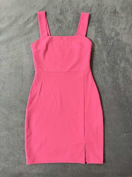 Розова къса рокля